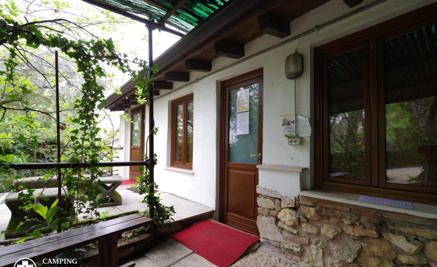 campingcastelsanpietro en accommodations-vacations-verona 009